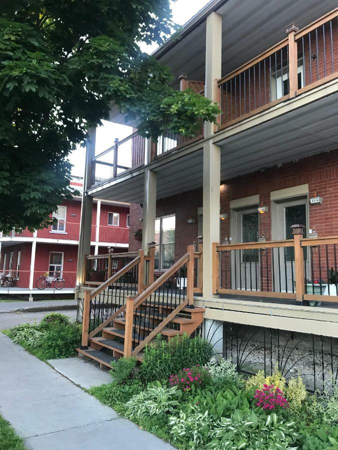 Le 2316-1 Un Leilighet Saint-Hyacinthe Eksteriør bilde